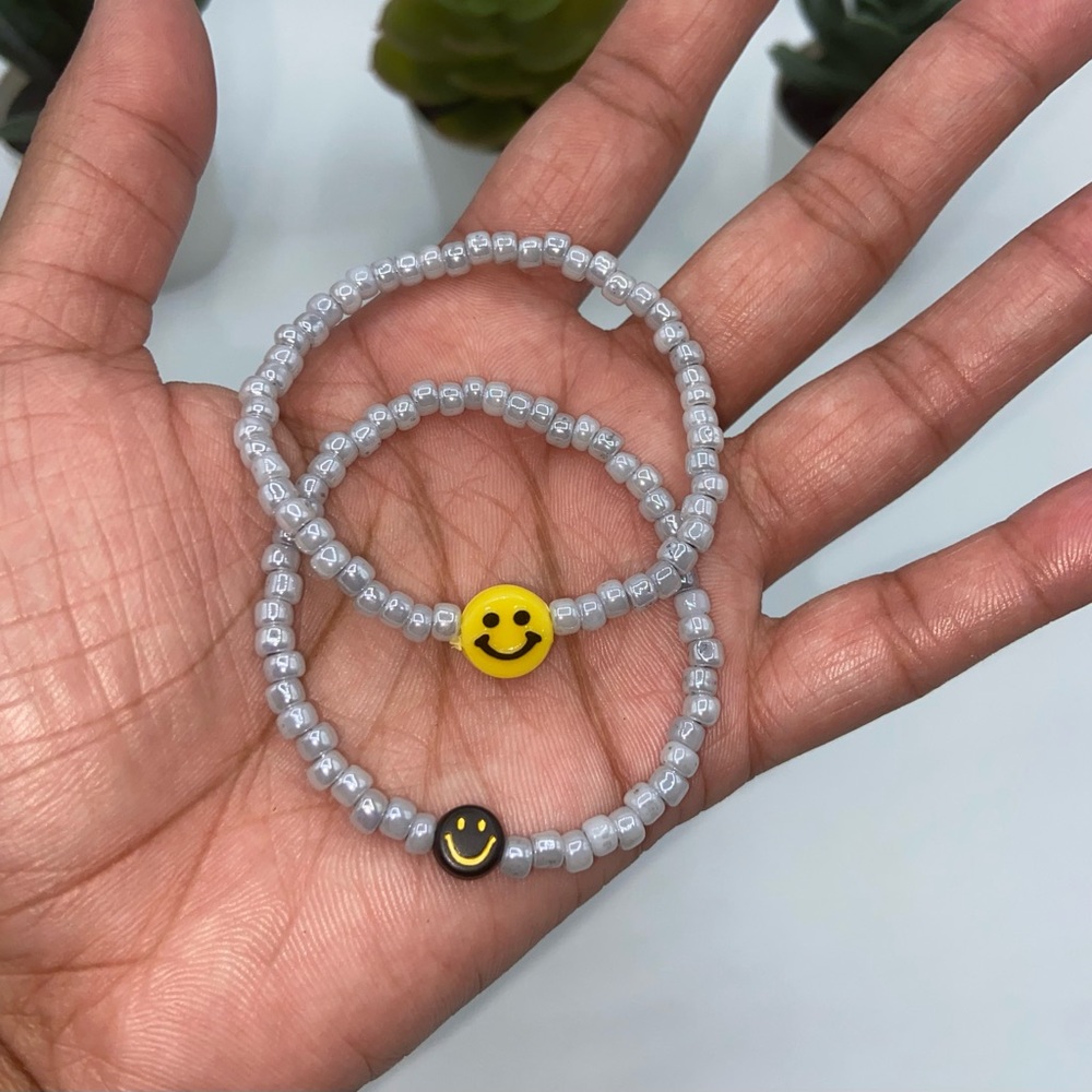 Trendy Y2K Inspired Smiley Face Glass Seed Bead Stretch Bracelet Set